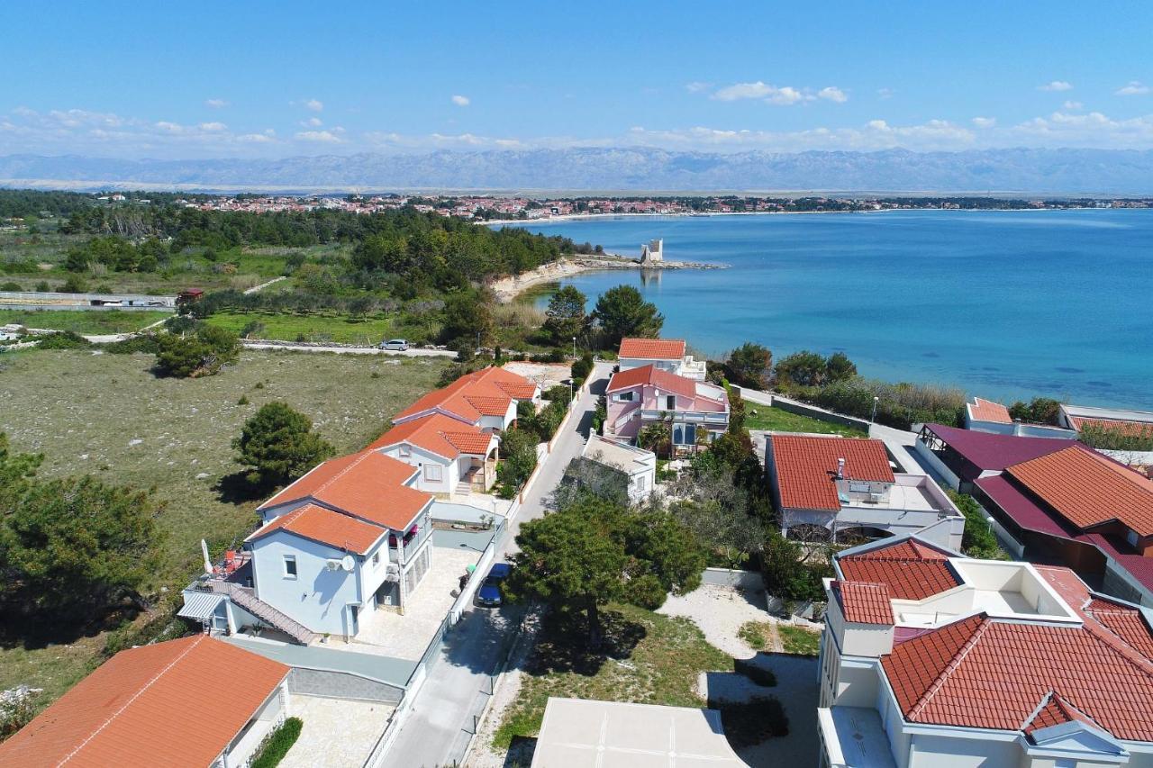 Apartmani Nella Вир Екстер'єр фото